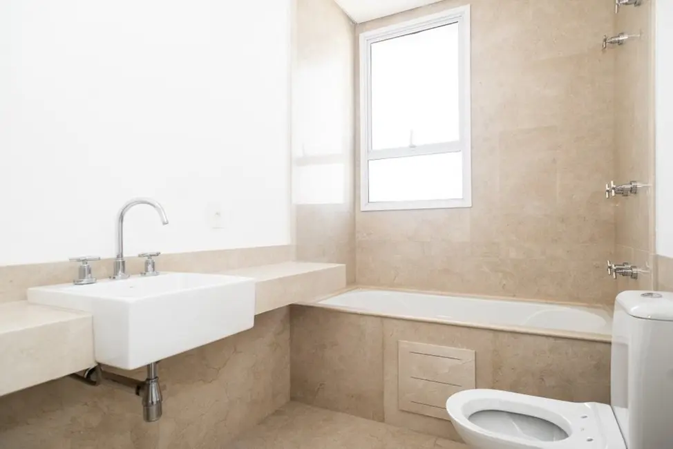 Apartamento com 3 quartos à venda, 446m2 em Moema, São Paulo - SP - imagem 2 Foto 2 de Apartamento com 3 quartos à venda, 446m2 em Moema, São Paulo - SP