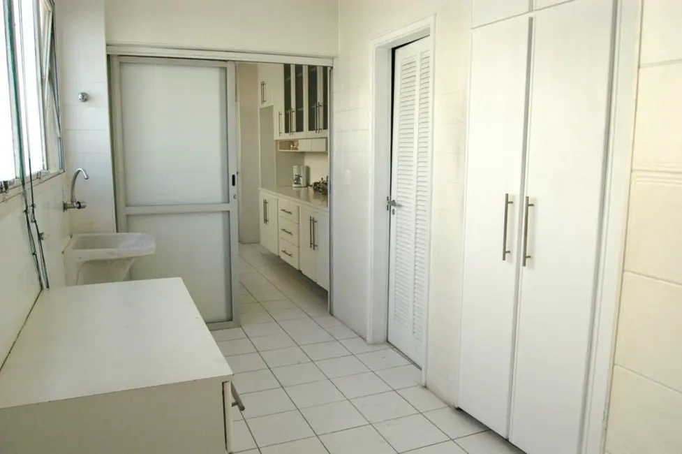 Apartamento com 4 quartos à venda, 344m2 em Moema, São Paulo - SP - imagem 7 Foto 7 de Apartamento com 4 quartos à venda, 344m2 em Moema, São Paulo - SP
