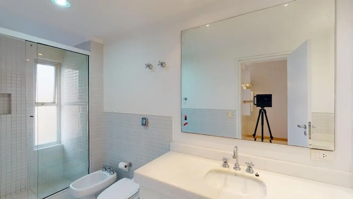 Foto 2 de Apartamento com 3 quartos à venda, 245m2 em Moema, São Paulo - SP
