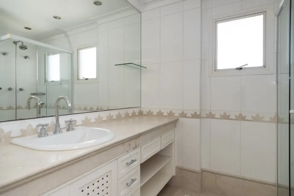 Apartamento com 4 quartos à venda, 628m2 em Moema, São Paulo - SP - imagem 3 Foto 3 de Apartamento com 4 quartos à venda, 628m2 em Moema, São Paulo - SP