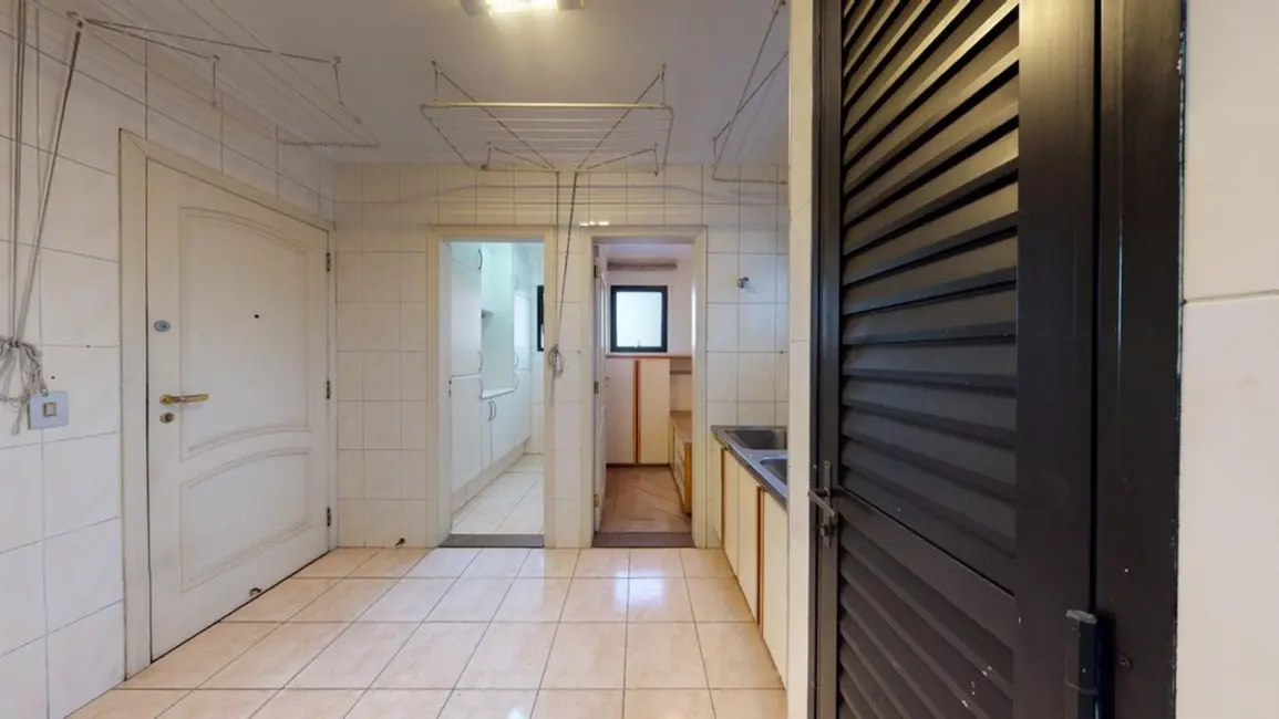 Apartamento com 3 quartos à venda, 202m2 em Moema, São Paulo - SP - imagem 8 Foto 8 de Apartamento com 3 quartos à venda, 202m2 em Moema, São Paulo - SP