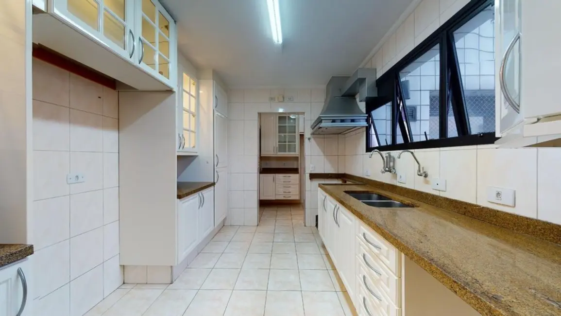 Apartamento com 3 quartos à venda, 202m2 em Moema, São Paulo - SP - imagem 6 Foto 6 de Apartamento com 3 quartos à venda, 202m2 em Moema, São Paulo - SP