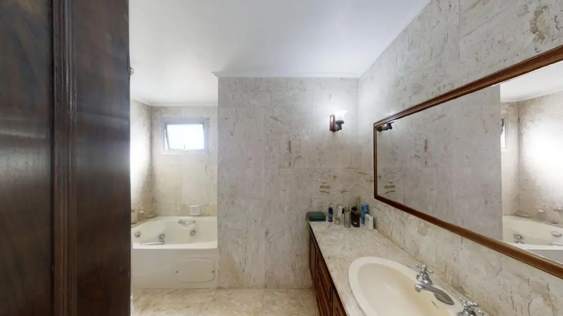 Foto 3 de Apartamento com 3 quartos à venda, 250m2 em Itaim Bibi, São Paulo - SP