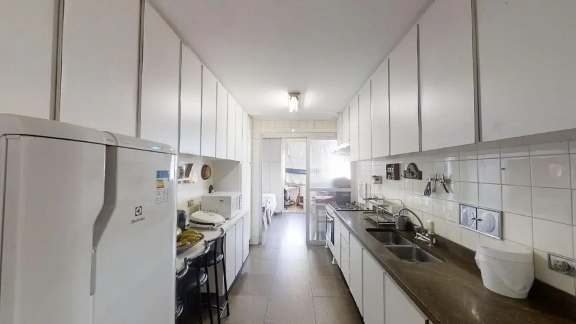 Foto 7 de Apartamento com 3 quartos à venda, 250m2 em Itaim Bibi, São Paulo - SP