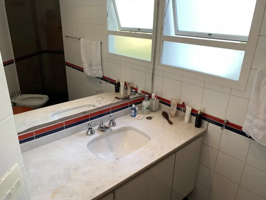 Apartamento com 4 quartos à venda, 180m2 em Moema, São Paulo - SP - imagem 3 Foto 3 de Apartamento com 4 quartos à venda, 180m2 em Moema, São Paulo - SP