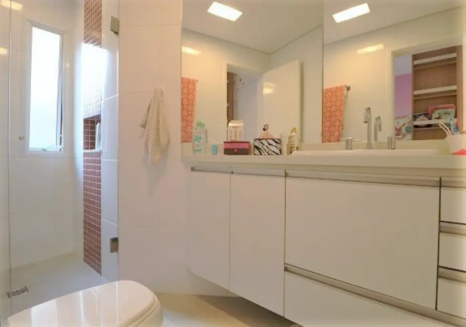 Apartamento com 4 quartos à venda, 155m2 em Moema, São Paulo - SP - imagem 3 Foto 3 de Apartamento com 4 quartos à venda, 155m2 em Moema, São Paulo - SP