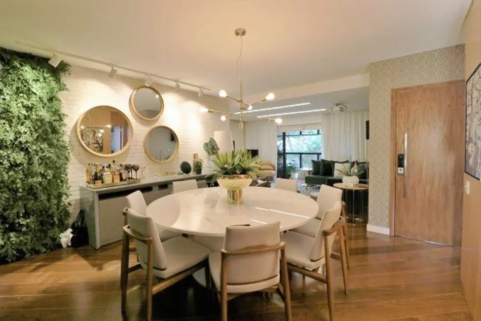 Apartamento com 4 quartos à venda, 155m2 em Moema, São Paulo - SP - imagem 9 Foto 9 de Apartamento com 4 quartos à venda, 155m2 em Moema, São Paulo - SP