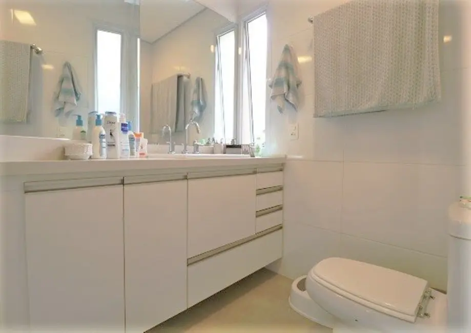 Apartamento com 4 quartos à venda, 155m2 em Moema, São Paulo - SP - imagem 5 Foto 5 de Apartamento com 4 quartos à venda, 155m2 em Moema, São Paulo - SP