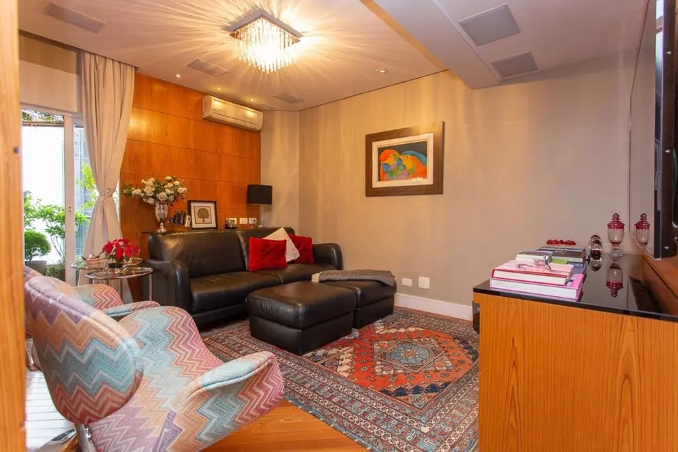 Apartamento com 4 quartos à venda, 220m2 em Moema, São Paulo - SP - imagem 6 Foto 6 de Apartamento com 4 quartos à venda, 220m2 em Moema, São Paulo - SP