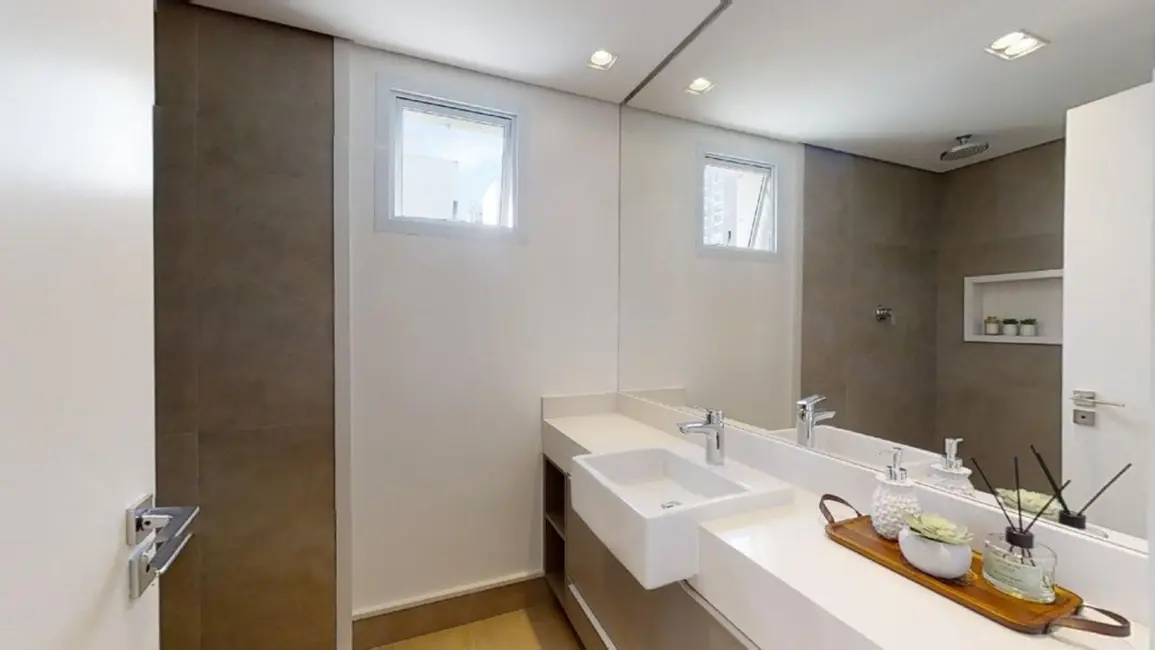 Apartamento com 2 quartos à venda, 113m2 em Moema, São Paulo - SP - imagem 3 Foto 3 de Apartamento com 2 quartos à venda, 113m2 em Moema, São Paulo - SP