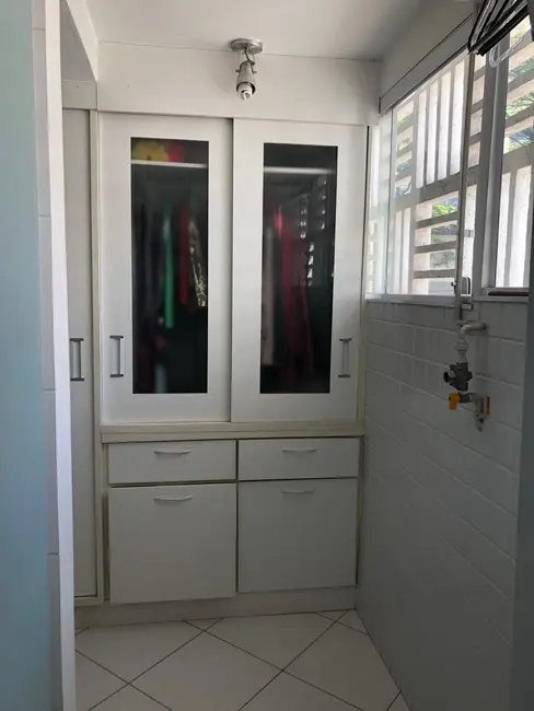 Apartamento com 2 quartos à venda, 75m2 em Moema, São Paulo - SP - imagem 3 Foto 3 de Apartamento com 2 quartos à venda, 75m2 em Moema, São Paulo - SP