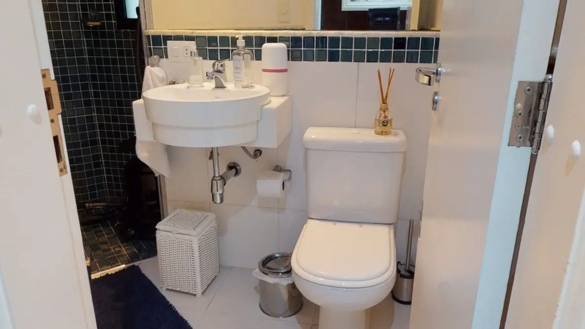 Foto 3 de Apartamento com 2 quartos à venda, 55m2 em Moema, São Paulo - SP