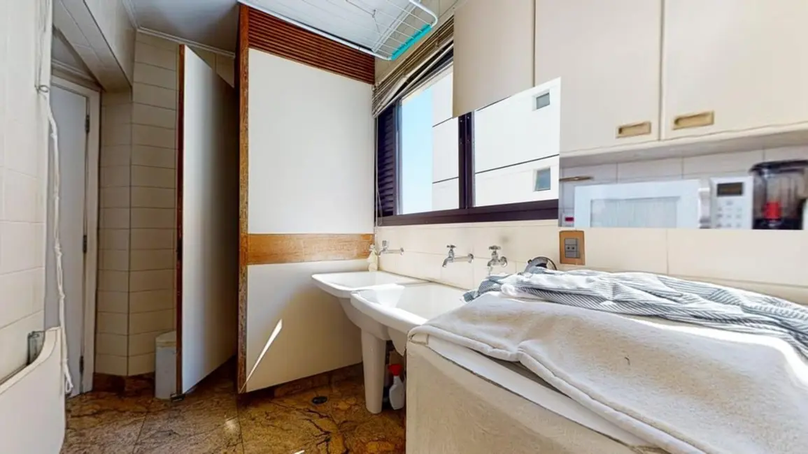 Foto 9 de Apartamento com 4 quartos à venda, 187m2 em Vila Madalena, São Paulo - SP