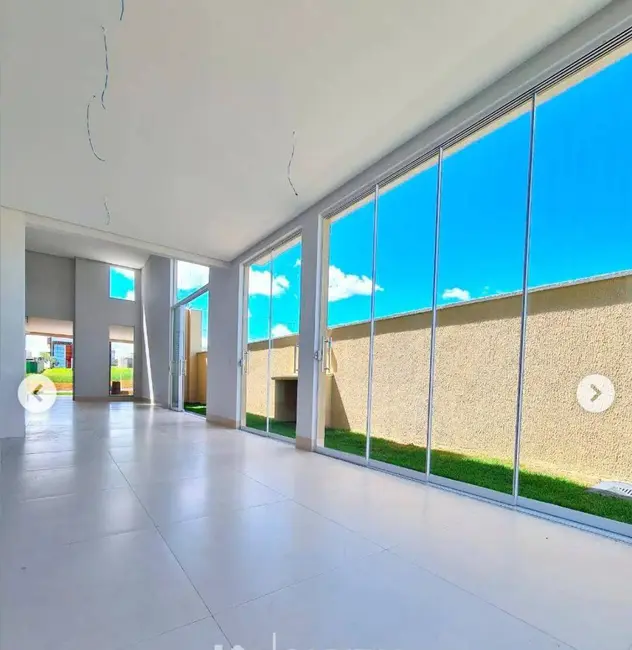 Casa à venda, 180m2 em Senador Canedo - GO - imagem 8 Foto 8 de Casa à venda, 180m2 em Senador Canedo - GO