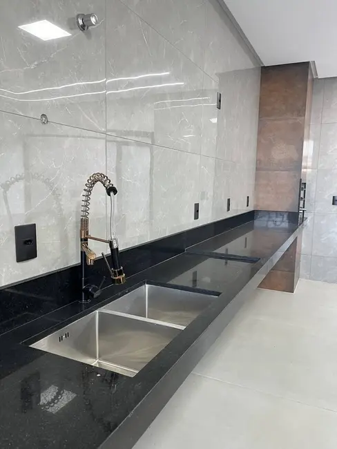 Foto 5 de Casa com 3 quartos à venda, 200m2 em Cidade Satélite São Luiz, Aparecida De Goiania - GO