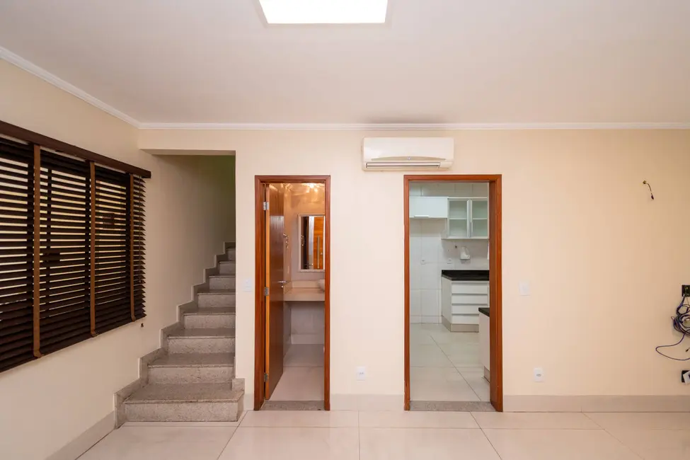 Foto 2 de Casa com 4 quartos à venda, 197m2 em Parque Amazônia, Goiania - GO