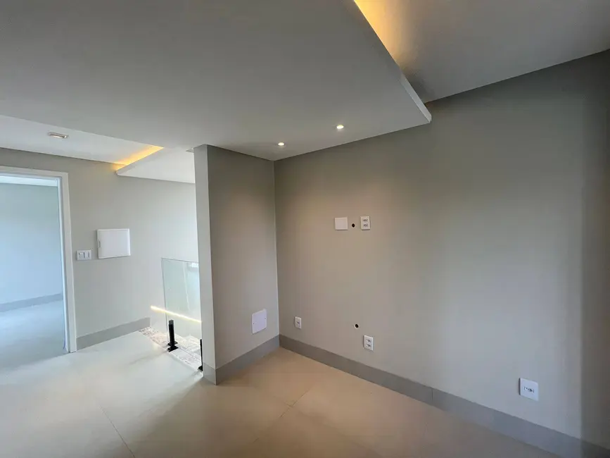 Casa com 3 quartos à venda, 254m2 em Senador Canedo - GO - imagem 7 Foto 7 de Casa com 3 quartos à venda, 254m2 em Senador Canedo - GO