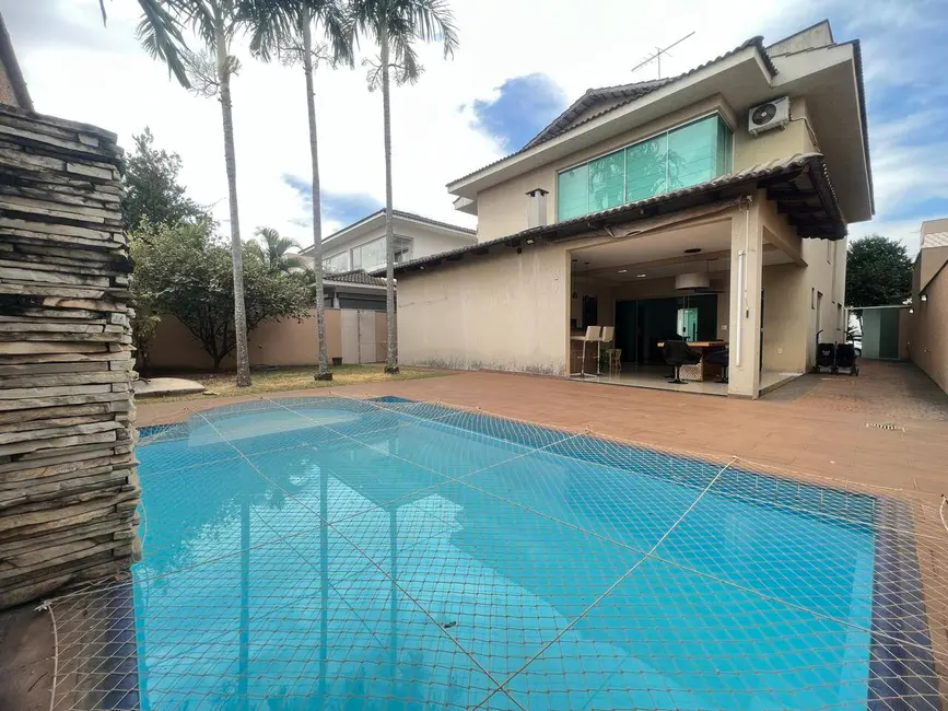 Casa com 4 quartos à venda, 283m2 em Jardins Lisboa, Goiania - GO - imagem 3 Foto 3 de Casa com 4 quartos à venda, 283m2 em Jardins Lisboa, Goiania - GO
