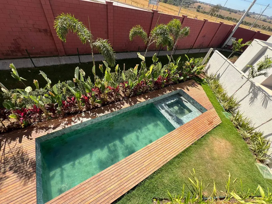 Casa com 4 quartos à venda, 314m2 em Senador Canedo - GO - imagem 4 Foto 4 de Casa com 4 quartos à venda, 314m2 em Senador Canedo - GO