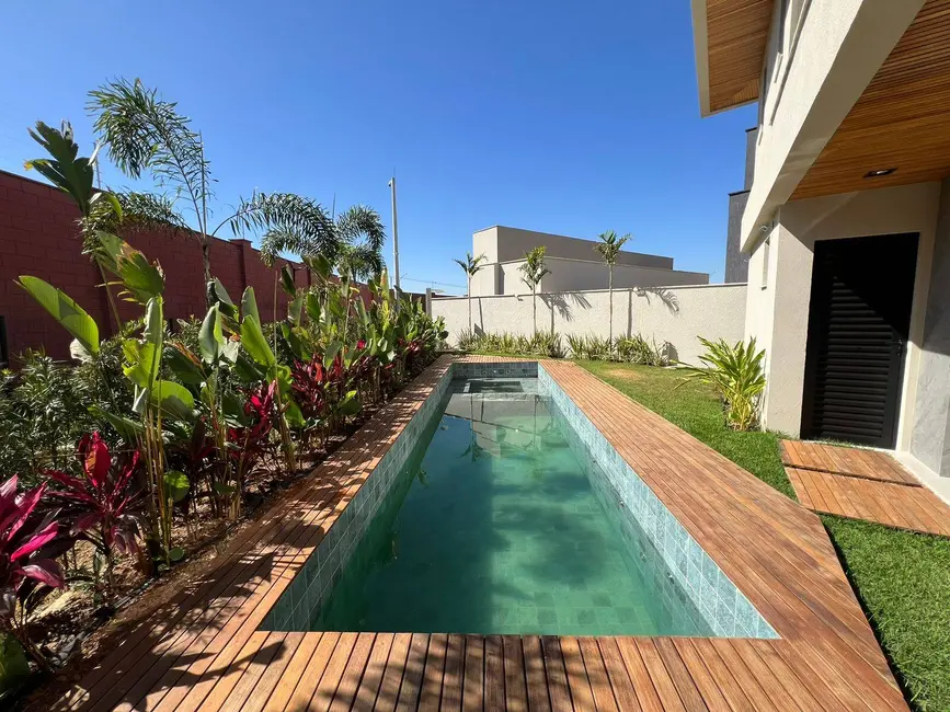 Casa com 4 quartos à venda, 314m2 em Senador Canedo - GO - imagem 6 Foto 6 de Casa com 4 quartos à venda, 314m2 em Senador Canedo - GO