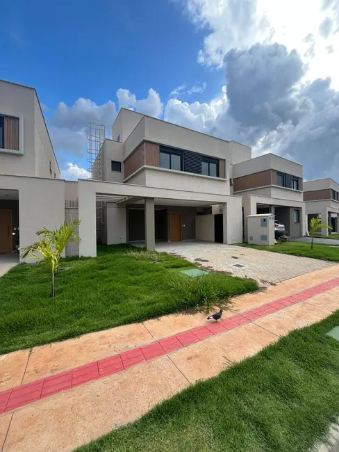 Foto 2 de Casa com 4 quartos à venda, 181m2 em Aparecida De Goiania - GO