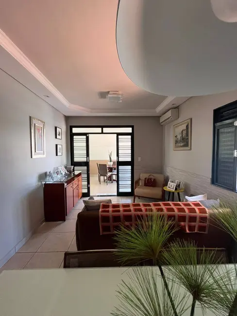Foto 4 de Casa com 4 quartos à venda, 120m2 em Cidade Livre, Aparecida De Goiania - GO