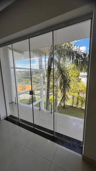 Sobrado com 4 quartos para alugar, 620m2 em Alphaville Flamboyant Residencial Araguaia, Goiania - GO - imagem 8 Foto 8 de Sobrado com 4 quartos para alugar, 620m2 em Alphaville Flamboyant Residencial Araguaia, Goiania - GO