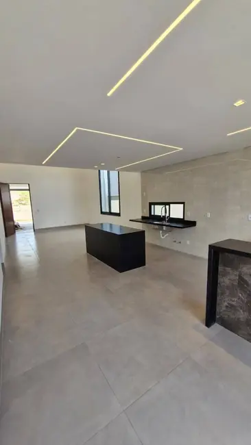 Casa com 3 quartos à venda, 168m2 em Senador Canedo - GO - imagem 7 Foto 7 de Casa com 3 quartos à venda, 168m2 em Senador Canedo - GO