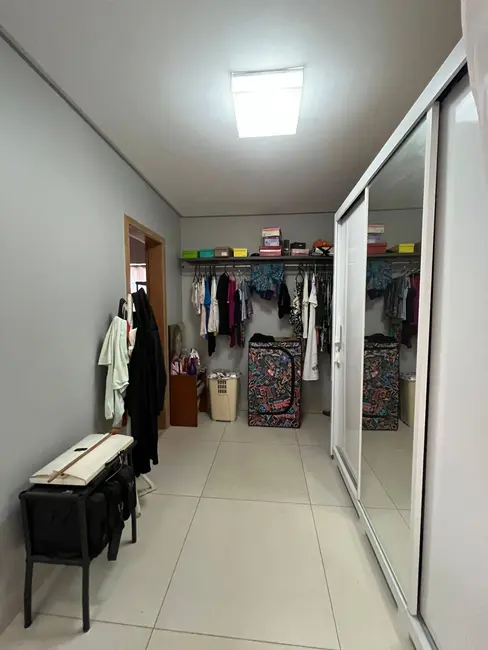 Foto 9 de Casa com 4 quartos à venda, 222m2 em Parqville Pinheiros, Aparecida De Goiania - GO