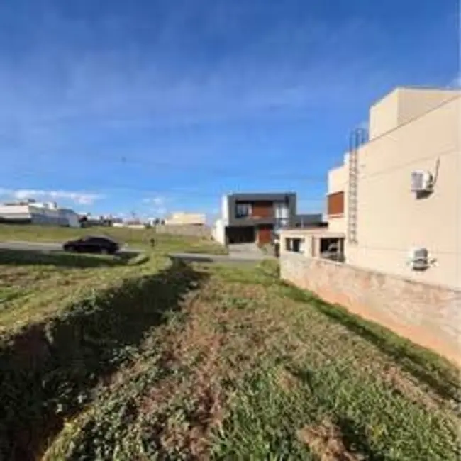 Terreno / Lote à venda, 300m2 em Senador Canedo - GO - imagem 5 Foto 5 de Terreno / Lote à venda, 300m2 em Senador Canedo - GO