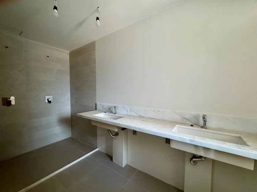 Foto 11 de Apartamento à venda, 245m2 em Setor Bueno, Goiania - GO