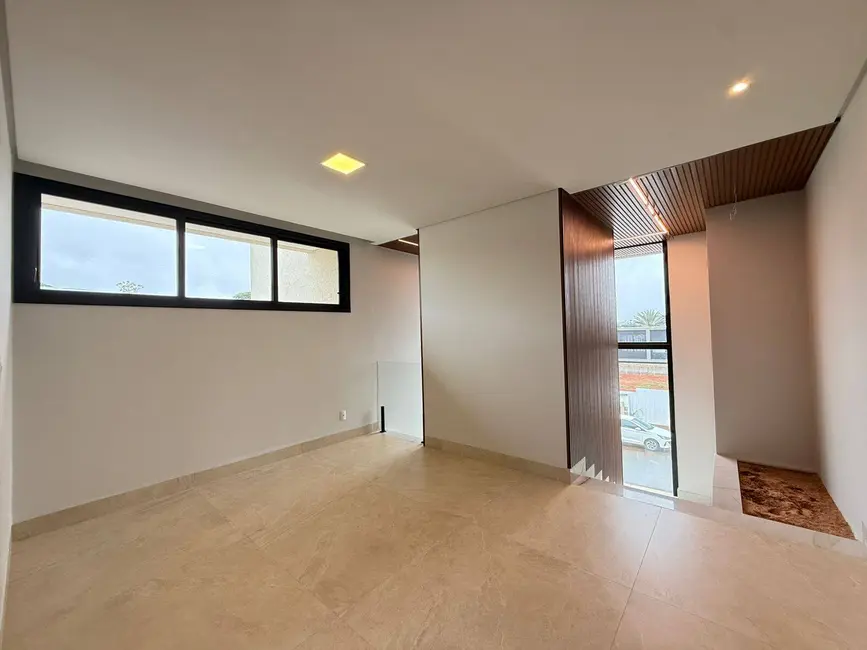 Foto 9 de Casa com 3 quartos à venda, 369m2 em Goiania - GO