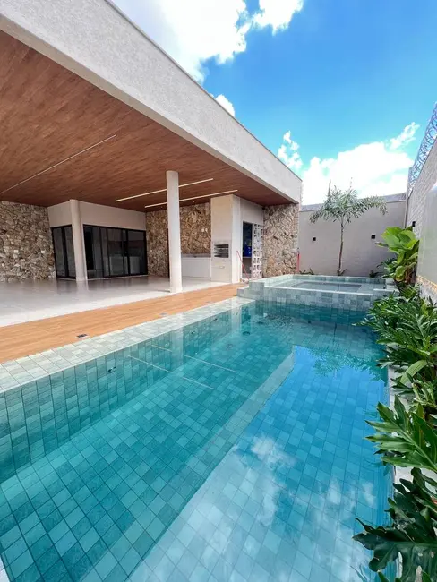 Foto 7 de Casa à venda, 242m2 em Jardim Europa, Goiania - GO