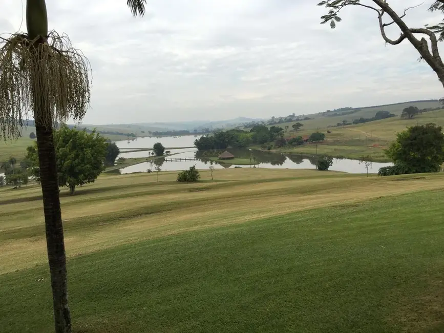 Foto 3 de Fazenda / Haras com 1 quarto à venda, 437m2 em Centro, Pirassununga - SP