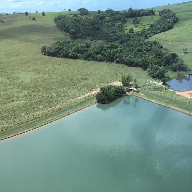 Foto 8 de Fazenda / Haras com 1 quarto à venda, 437m2 em Centro, Pirassununga - SP