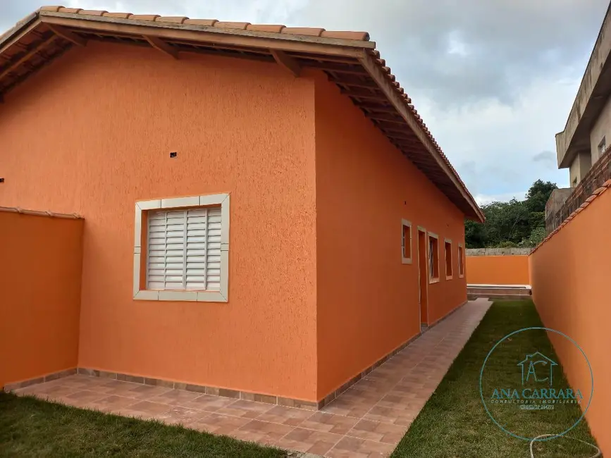 Foto 1 de Casa com 2 quartos à venda, 54m2 em Itanhaem - SP