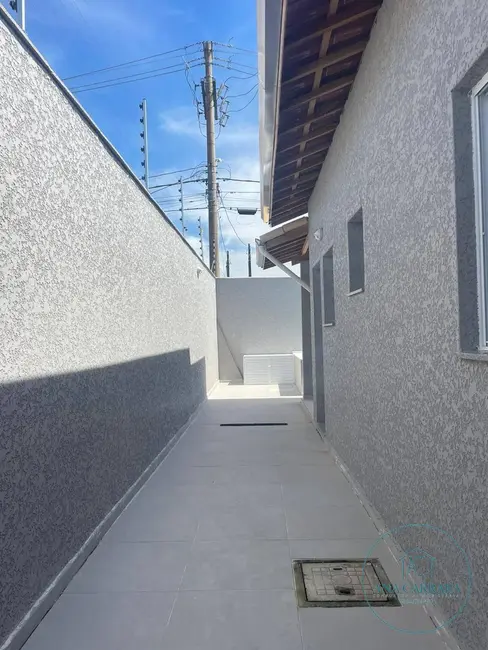 Foto 1 de Casa com 2 quartos à venda, 60m2 em Itanhaem - SP