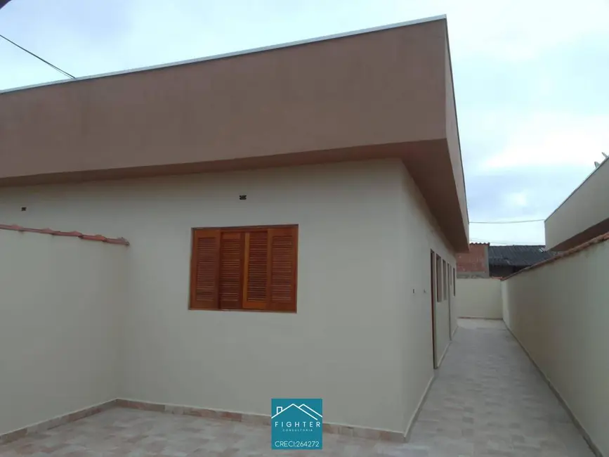 Foto 1 de Casa com 2 quartos à venda, 58m2 em Itanhaem - SP