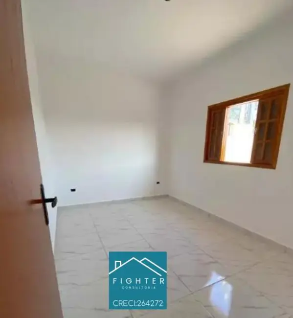 Foto 5 de Casa com 2 quartos à venda, 58m2 em Itanhaem - SP