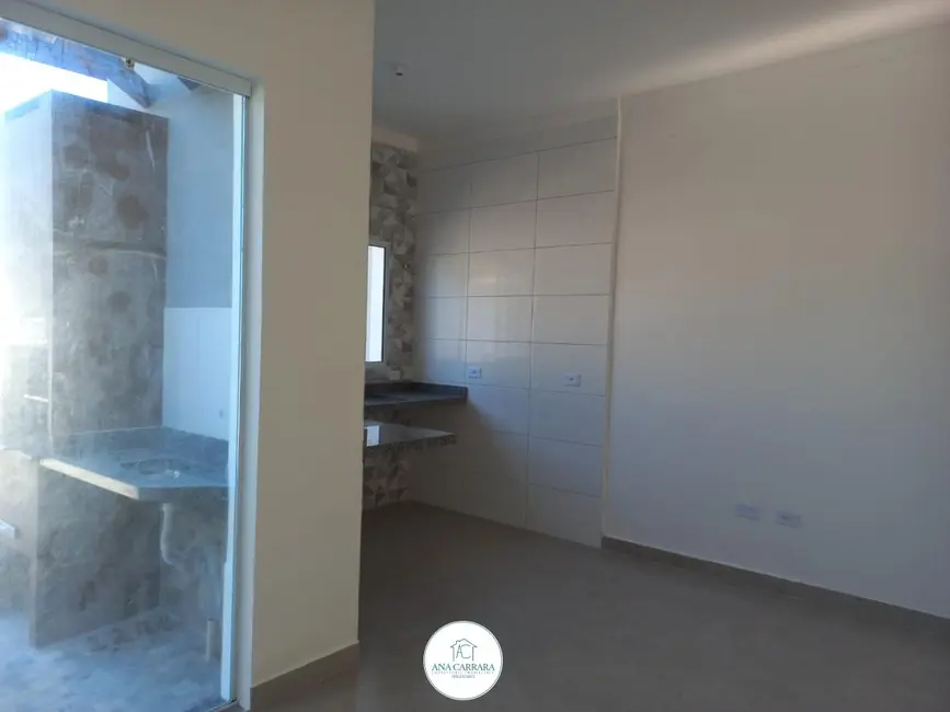 Foto 2 de Casa com 2 quartos à venda, 60m2 em Itanhaem - SP