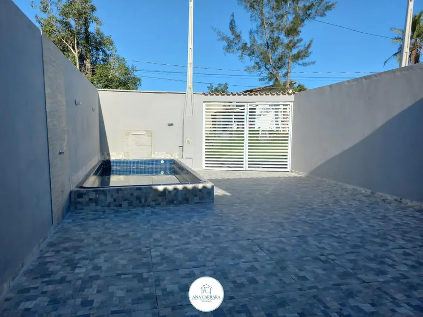 Foto 1 de Casa com 2 quartos à venda, 60m2 em Itanhaem - SP