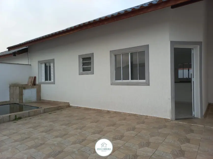 Foto 2 de Casa com 2 quartos à venda, 68m2 em Itanhaem - SP