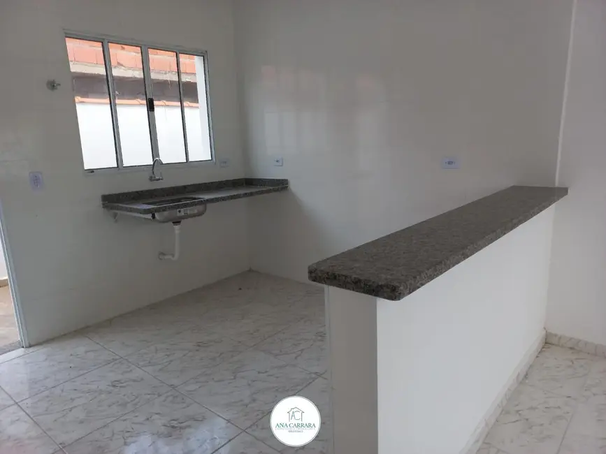 Foto 8 de Casa com 2 quartos à venda, 68m2 em Itanhaem - SP