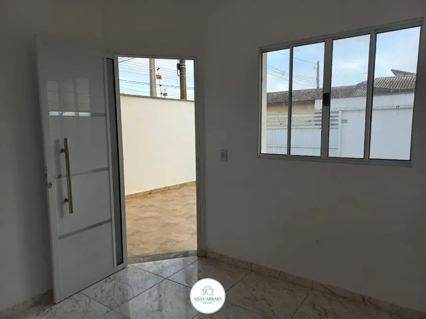 Foto 9 de Casa com 2 quartos à venda, 68m2 em Itanhaem - SP