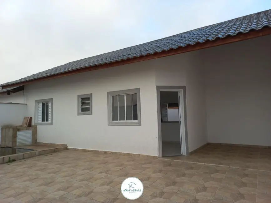 Foto 1 de Casa com 2 quartos à venda, 68m2 em Itanhaem - SP