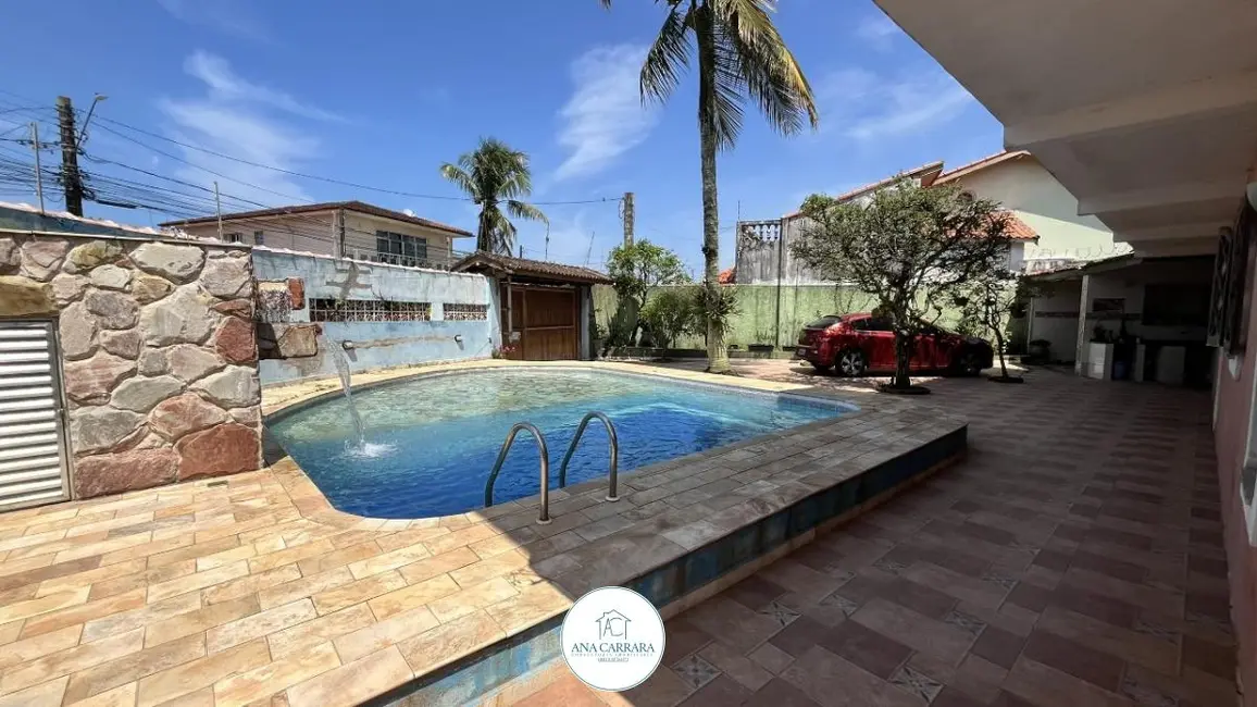 Foto 1 de Sobrado com 5 quartos à venda, 203m2 em Vila São Paulo, Itanhaem - SP
