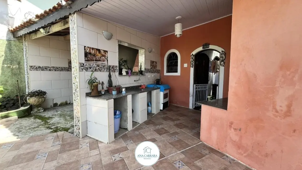 Foto 4 de Sobrado com 5 quartos à venda, 203m2 em Vila São Paulo, Itanhaem - SP