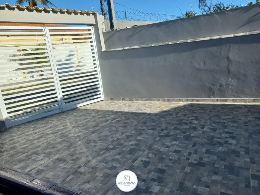 Foto 2 de Casa com 2 quartos à venda, 125m2 em Itanhaem - SP