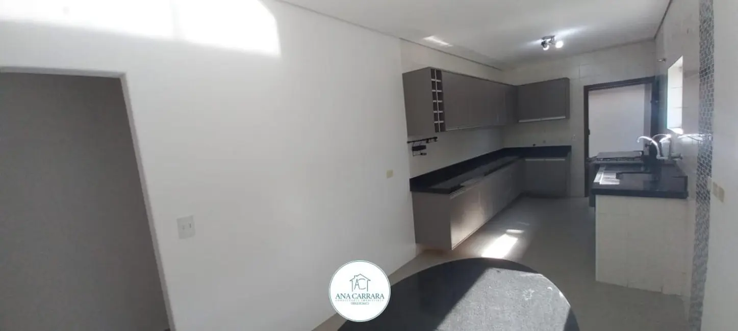 Casa com 3 quartos à venda, 191m2 em Peruibe - SP - imagem 5 Foto 5 de Casa com 3 quartos à venda, 191m2 em Peruibe - SP