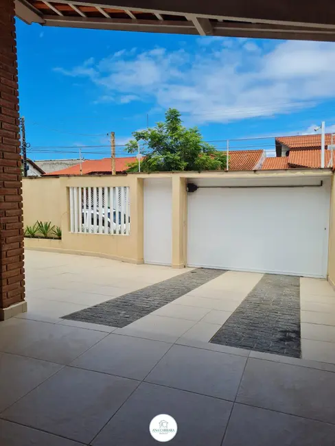 Casa com 3 quartos à venda, 180m2 em Peruibe - SP - imagem 3 Foto 3 de Casa com 3 quartos à venda, 180m2 em Peruibe - SP